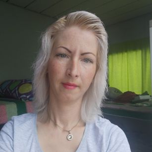 Model - Ecaterina Bors permissive