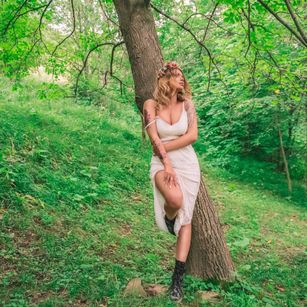 Model - AngeliqueNoir dildo