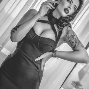 Model - AngeliqueNoir bigass