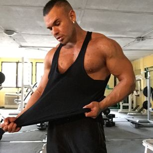 Model - Gabriel24 dildo