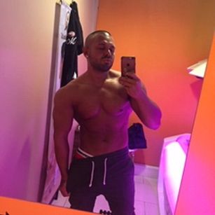 Model - Gabriel24 assplay