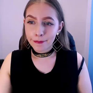 Model - KissEliss redlips