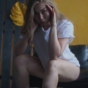 Model - Lizzie_Justice Blonde