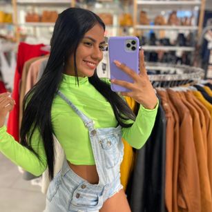 Model - Dina-rouse Hot