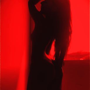 Model - Dina-rouse delgada