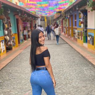 Model - Dina-rouse sexy