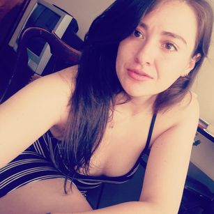 Model - Leandra love