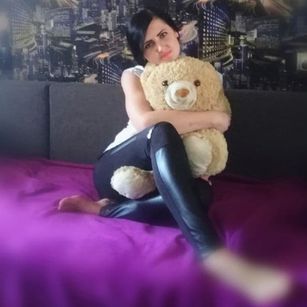 Model - Miranda brunette