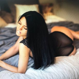 Model - sandygrace feet