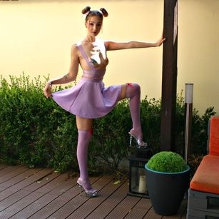 Model - AmBITCHious teen