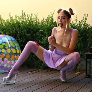 Model - AmBITCHious dance