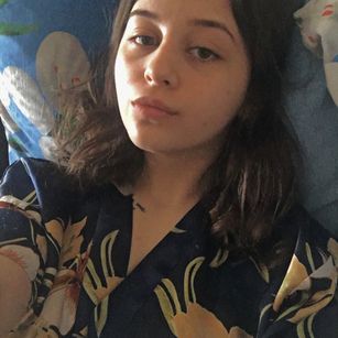 Model - Glamorous_Caramel show