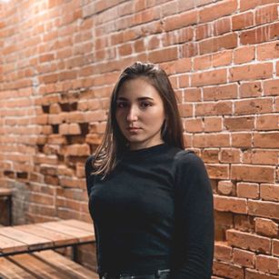 Model - Eva_Livingston natural