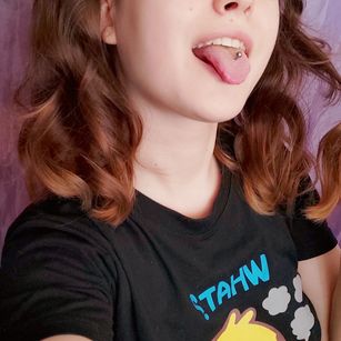 Model - Donttellurwife deepthroat