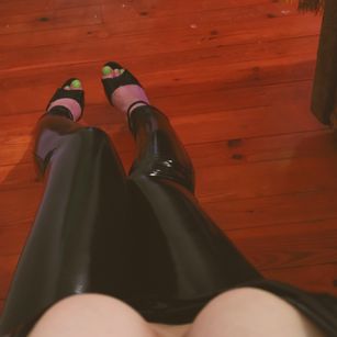 Model - Donttellurwife bigass