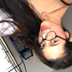 Model - Honneybee smalltits