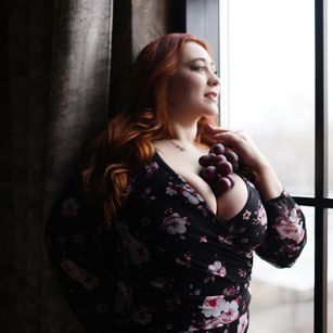 Model - NightQueen bigtits