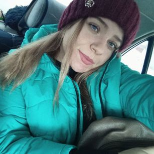 Model - OlyaSweet horny