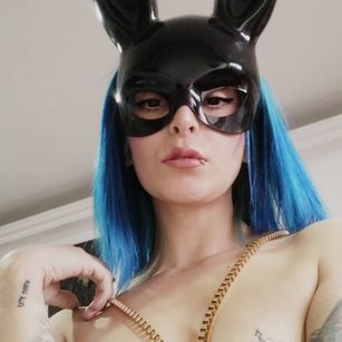 Model - Monica Monroe squirt