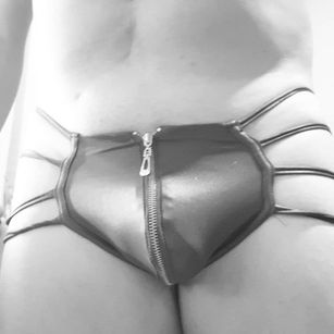 Model - naughtyboy40 blowjob