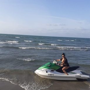 Model - roxanna chorro