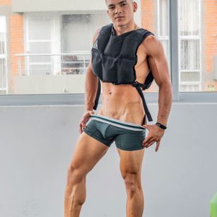 Model - Ayden Miller latino