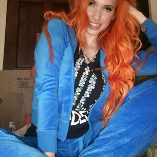 Model - UndressJess model