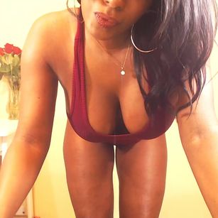 Model - EboniDior joi