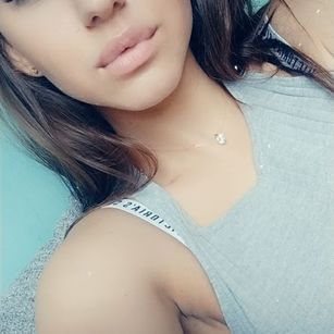 Model - CassyLess striptease