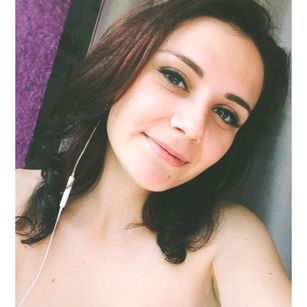 Model - Ashley striptease