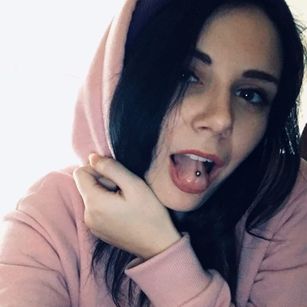 Model - Ashley roleplaying