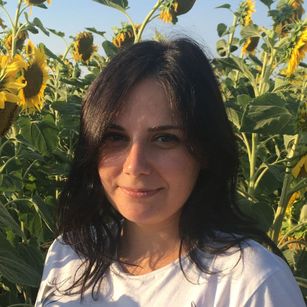 Model - Ashley tease