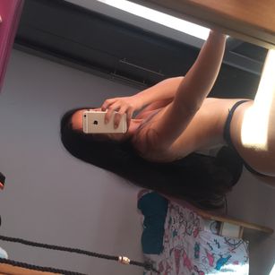 Model - Honneybee smalltits