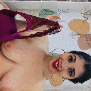 Model - Kat Rosie sph