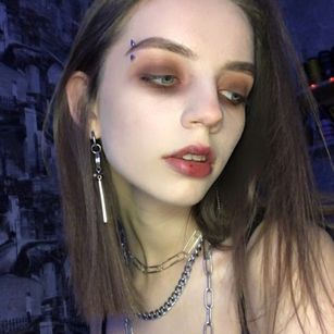 Model - Alisa Kiss friends