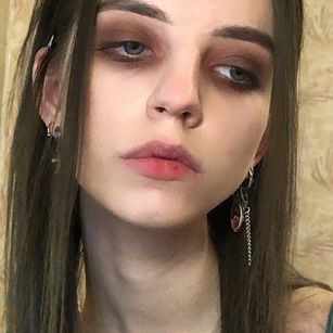 Model - Alisa Kiss shy