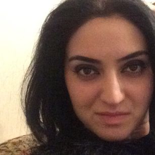 Model - AmiraDesalted deepthroat