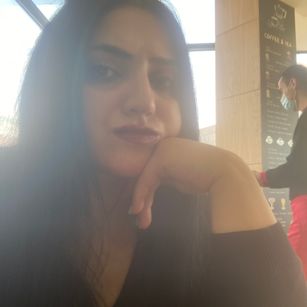 Model - AmiraDesalted toys