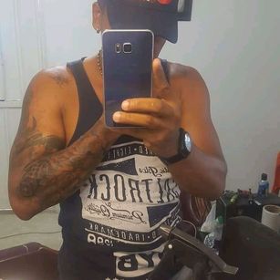 Model - musclecockm horny