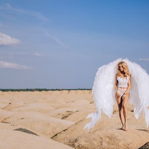 Model - QueenMary dance