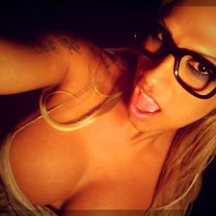 Model - MEssy JEssy  1