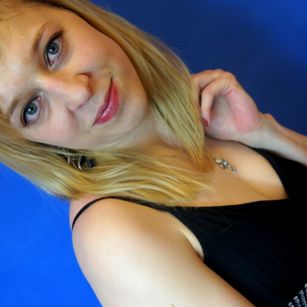 Model - Rebecca 1