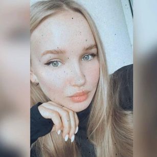 Model - baby_karolina sex