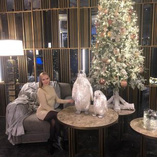 Model - baby_karolina lick