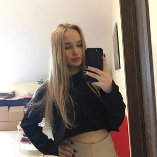 Model - baby_karolina vibration