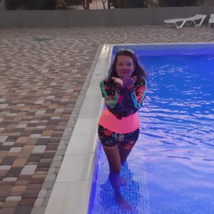 Model - TainessaLove talk