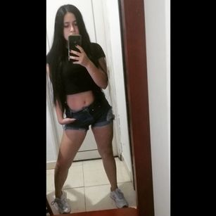 Model - Kile_Gomez nalgadas