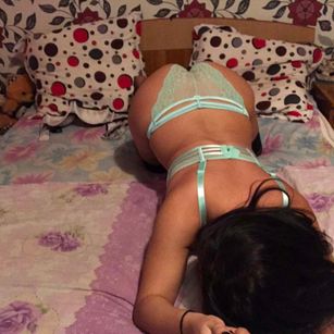 Model - Jennifer anal