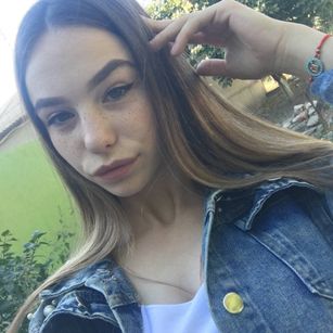 Model - Kristy clever