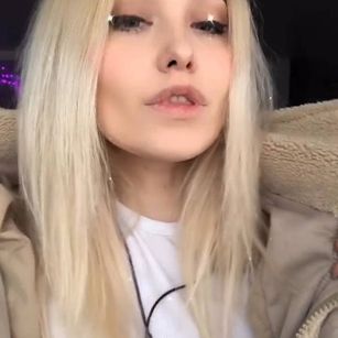 Model - Dirty_Janna feet